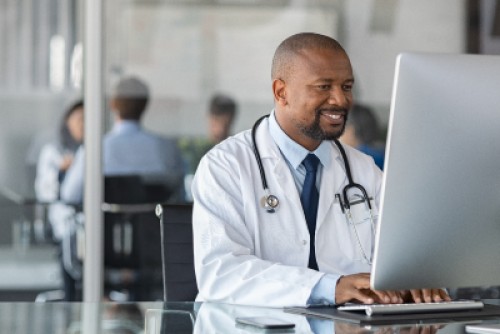 doctor_computer_web.jpg